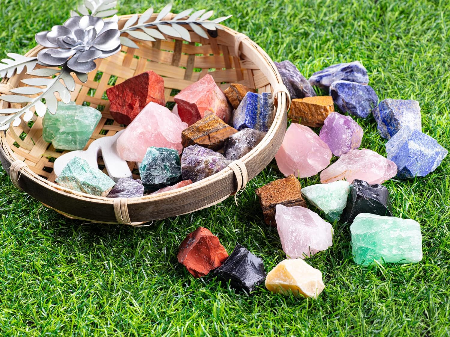3 Lbs Bulk Rough Madagascar Stones Mix Large 1" Natural Raw Stones Crystal for Tumbling, Cabbing, Fountain Rocks, Decoration,Polishing, Wire Wrapping, Wicca Reiki Crystal Healing