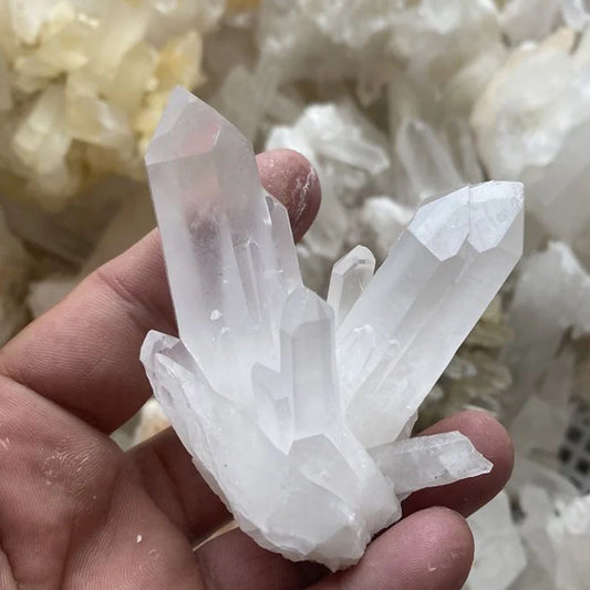 Natural Beautiful White Crystal Cluster Clear Quartz Raw Ore Healing Crystals Point Mineral Specimen Home Decor Crafts Ornaments