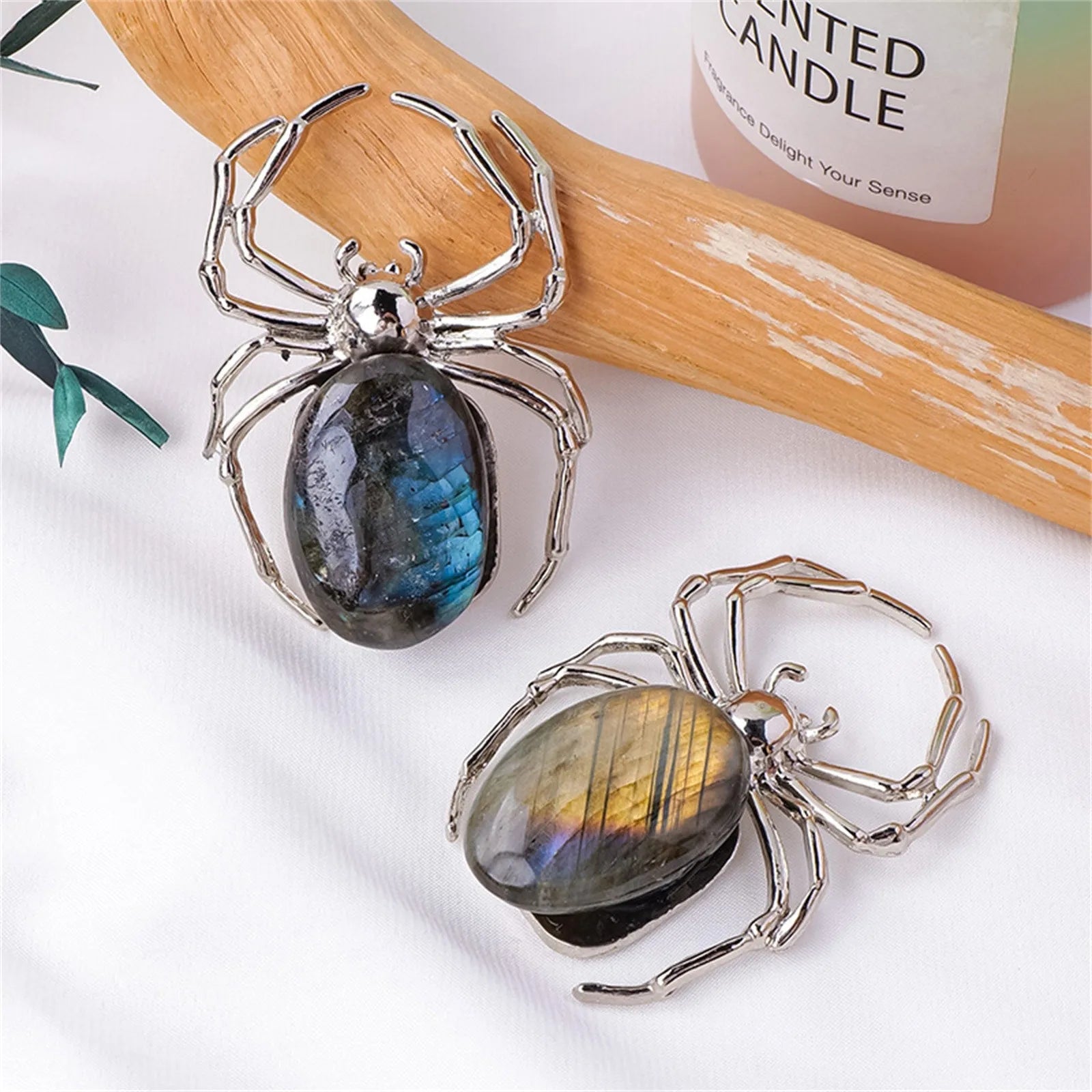 Natural Crystal Stones Spider Handmade Halloween Decor, Healing Crystal Gift for Home & Office Unique Animal Figurine Collection