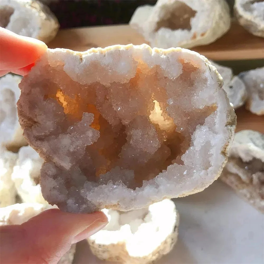 Natural Cutting Crystal Agate Geode Cutting Crystal Cluster Healing Stone Reiki Rock Mineral Specimen Quartz for DIY Home Decor