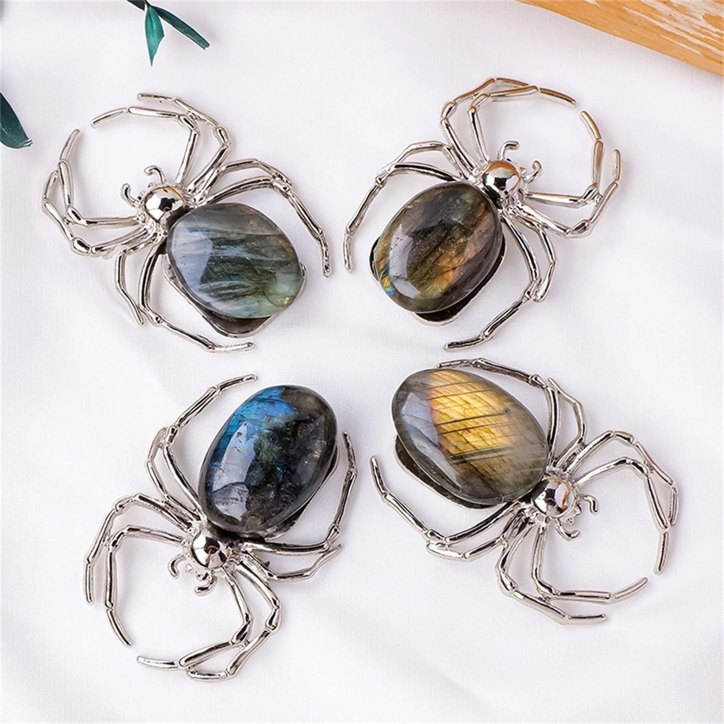 Natural Crystal Stones Spider Handmade Halloween Decor, Healing Crystal Gift for Home & Office Unique Animal Figurine Collection
